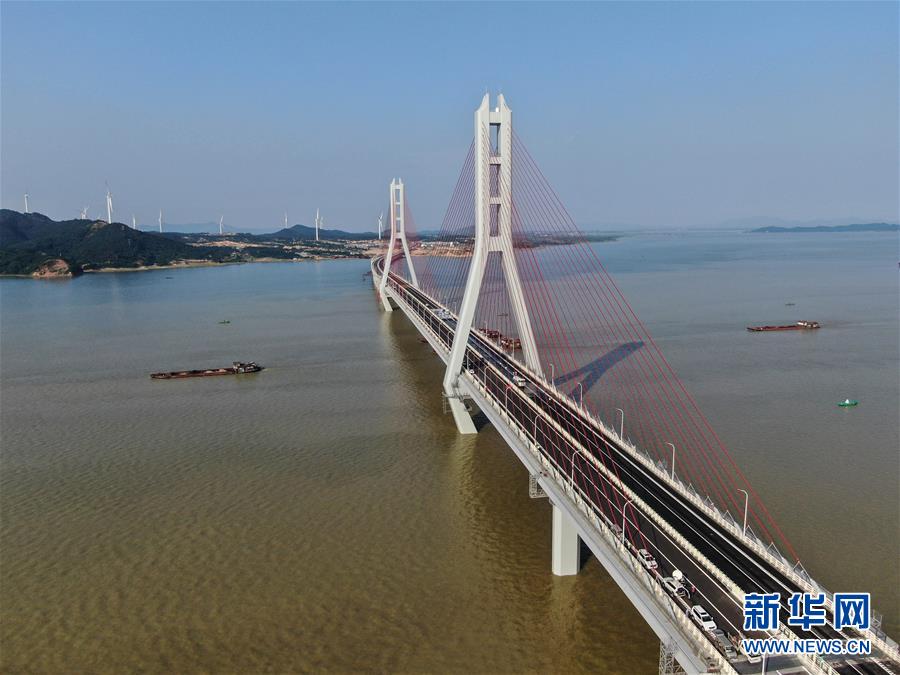 （经济）（3）江西：鄱阳湖二桥正式通车