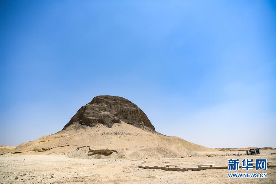 （国际）（1）埃及4000年历史的金字塔正式向游客开放