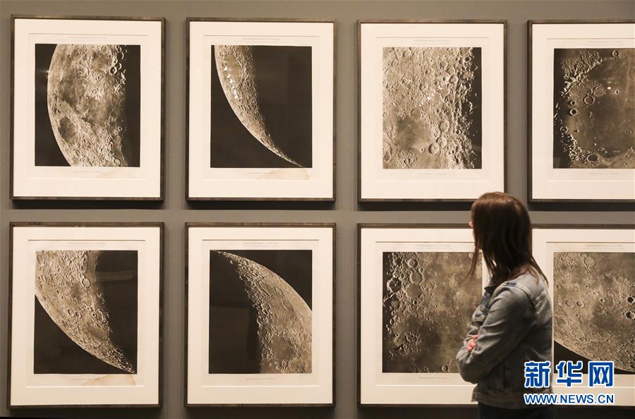 （国际）（1）纽约大都会博物馆举行月亮摄影特展