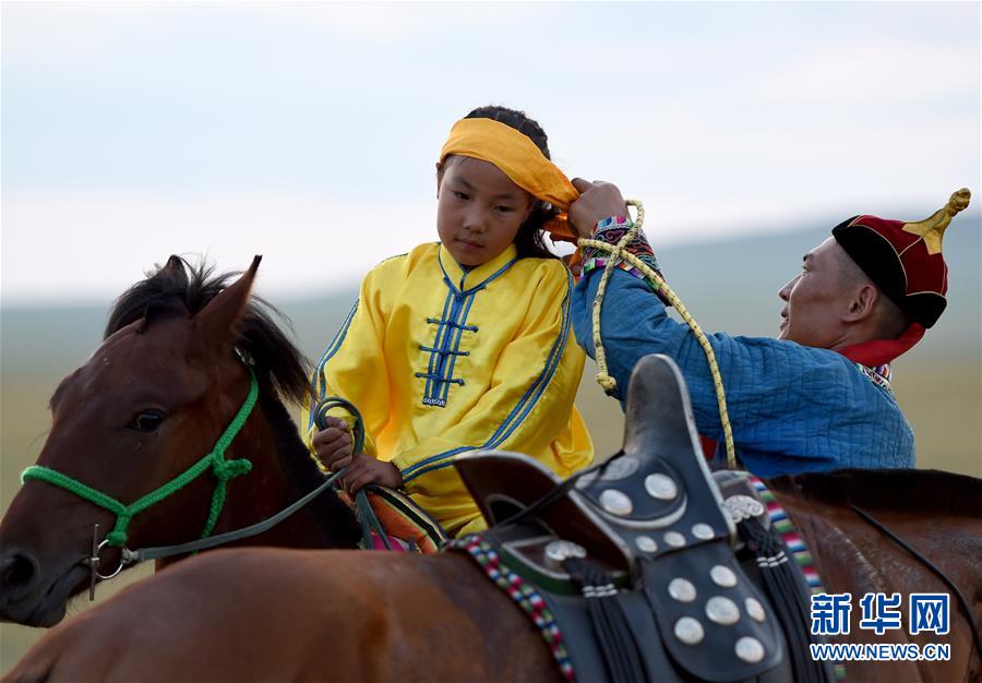 （图片故事）（4） 少女骑手马背上“飞驰”的夏天