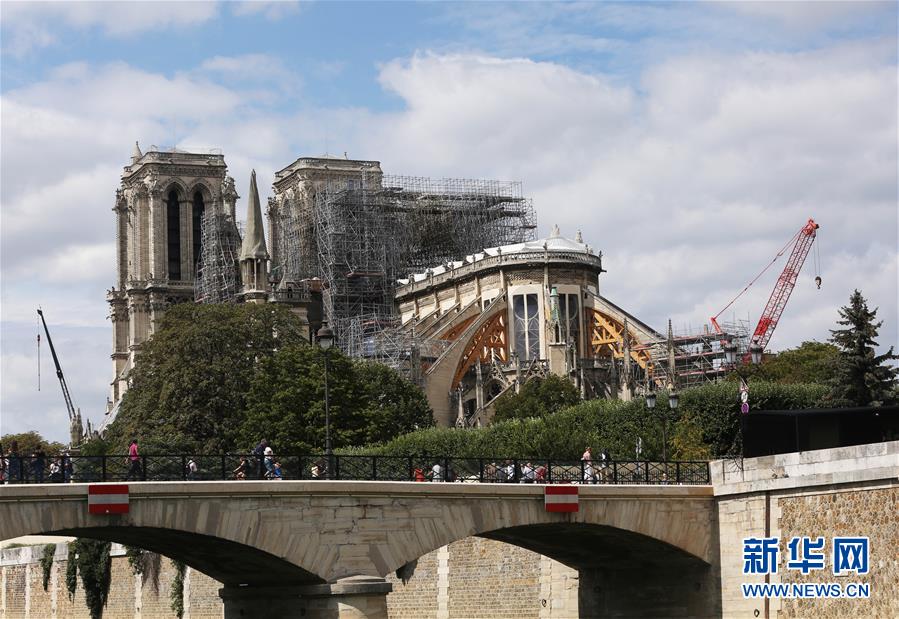 （国际）（4）修缮中的巴黎圣母院