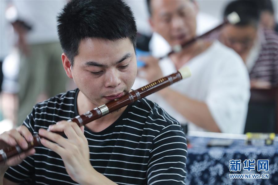 （社会）（4）“竹笛之乡”举办传统手工制笛大赛
