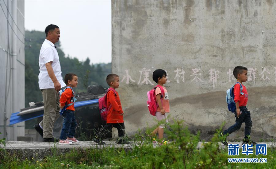 （图片故事）（8）乡村“微小学”的新学期