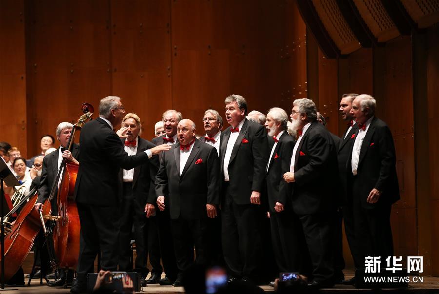 （新华视界）（4）世纪经典交响音乐会在纽约林肯中心举行