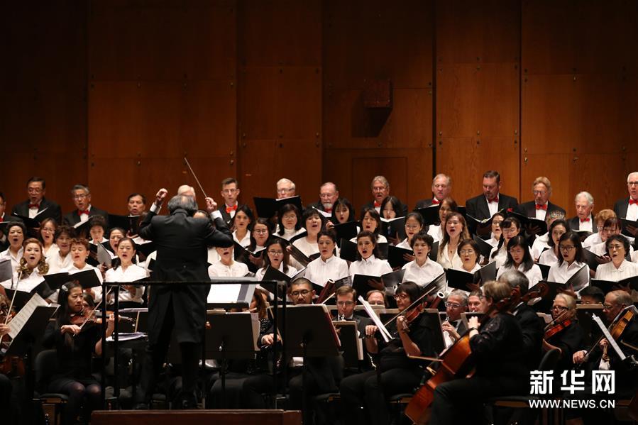 （新华视界）（3）世纪经典交响音乐会在纽约林肯中心举行