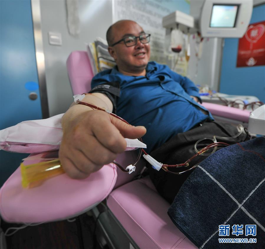 （图文互动）（1）西藏无偿献血实现机采血小板零的突破