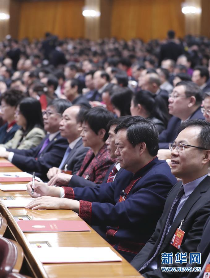 （两会）（7）十三届全国人大二次会议在北京闭幕