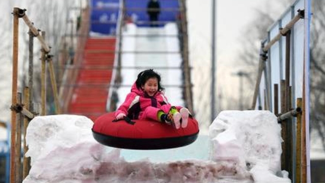 北京冰雪运动发展强劲：赛事多人数多设施多