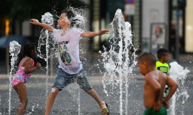 德国法兰克福遭遇高温天气