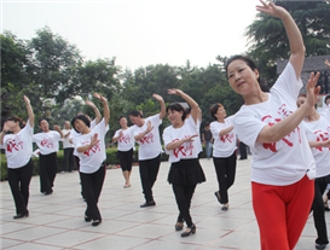 来自“广场舞服之乡”的解答