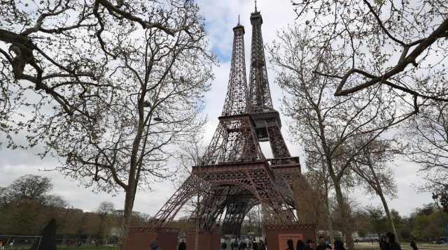 巴黎:两个“铁塔”