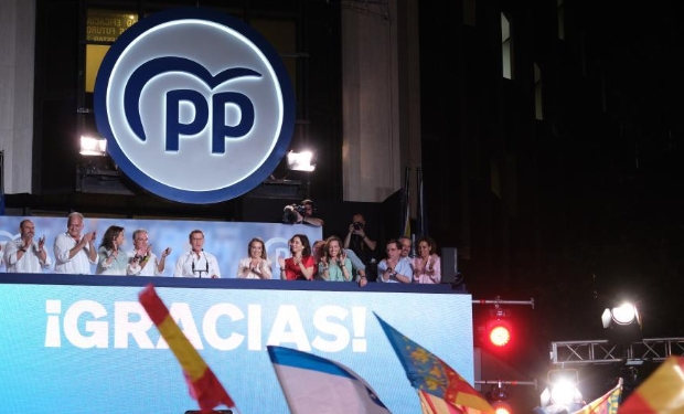 西班牙大选初步结果显示人民党成为议会第一大党(高清组图)