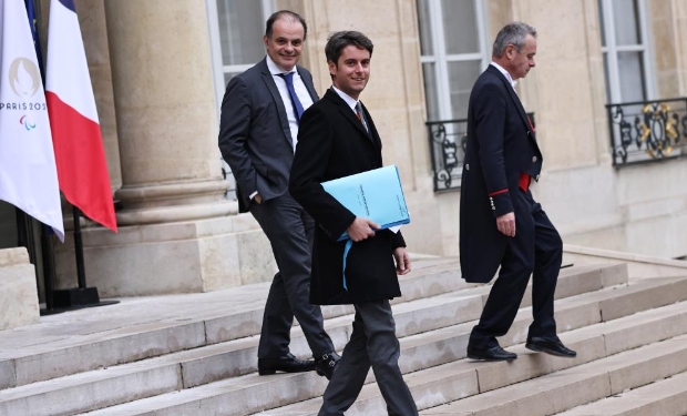 法国新一届政府举行首次内阁会议（高清组图）