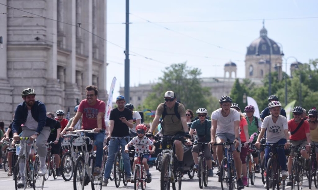维也纳举办自行车节（高清组图）