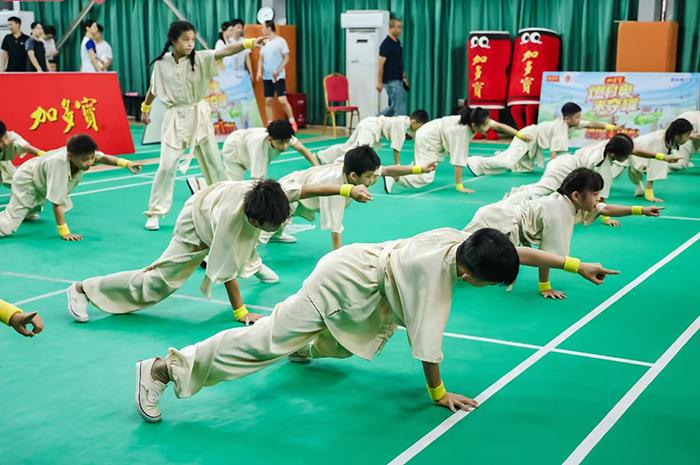 村奧精神“正當(dāng)燃”！加多寶村奧會(huì)福建賽區(qū)羽毛球分項(xiàng)賽冠軍出爐