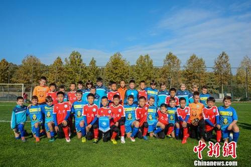天津足球青训代表团赴塞尔维亚交流访问