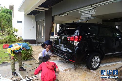 （国际）（15）印尼万丹海啸救援清理工作陆续展开