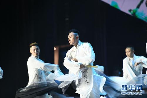 （文化）（6）第六届中国-俄罗斯博览会文艺演出在哈尔滨举行