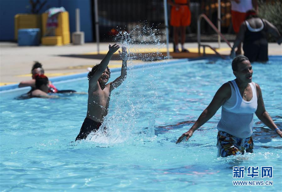 (国际)(1)纽约遭遇高温天气