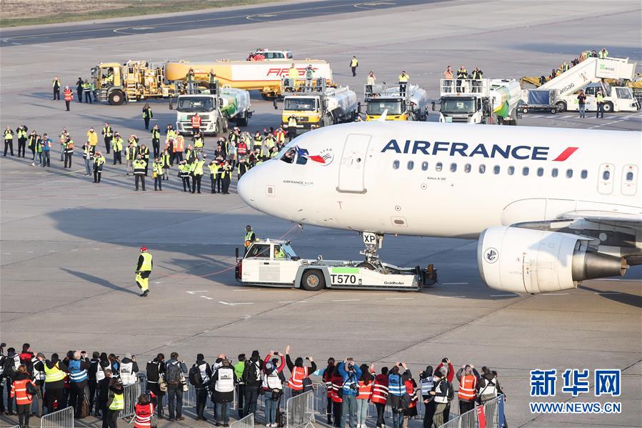 (国际)(1)德国柏林泰格尔机场正式关闭