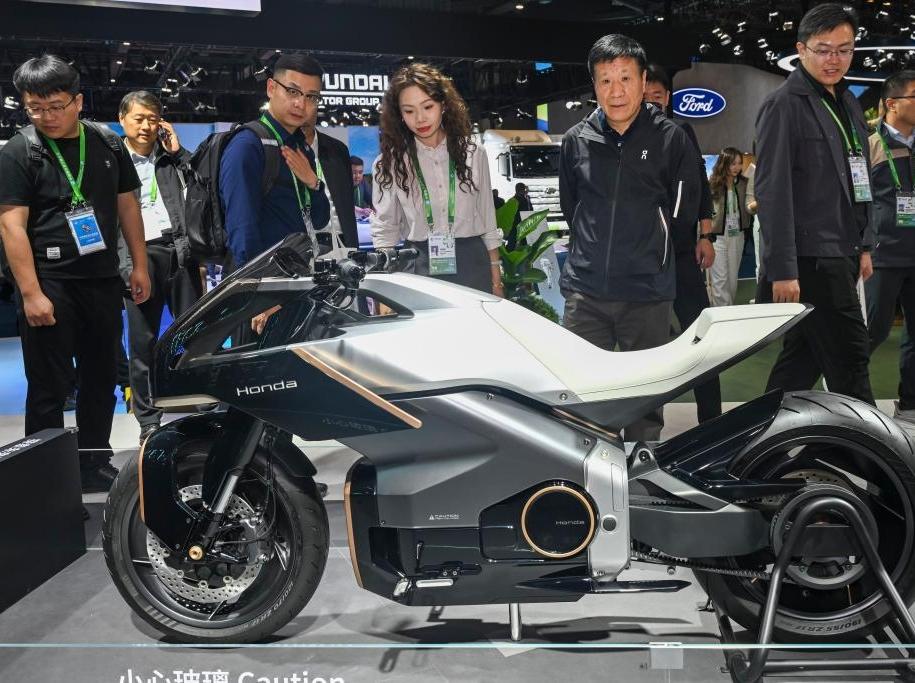 第八届进博会 | 进博会的前沿创新科技