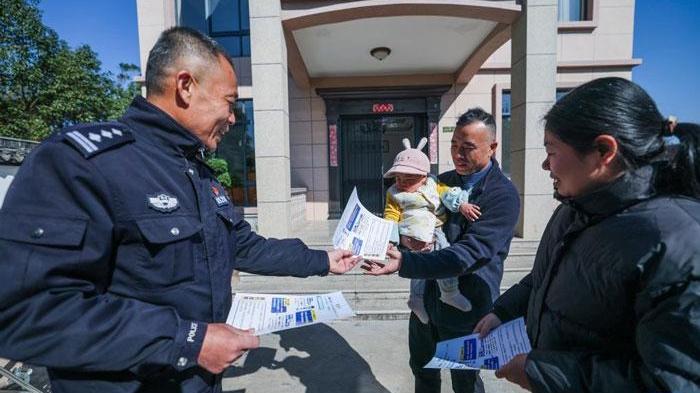 浙江湖州：开展岁末反诈宣传 守牢百姓钱袋子