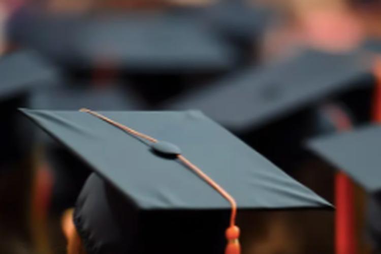 国务院学位委员会印发管理办法 支持少数有能力的博士生跨学科攻读硕士学位