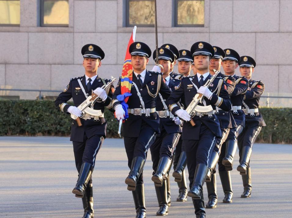 ������������������ʽ��ף�������й����񾯲��