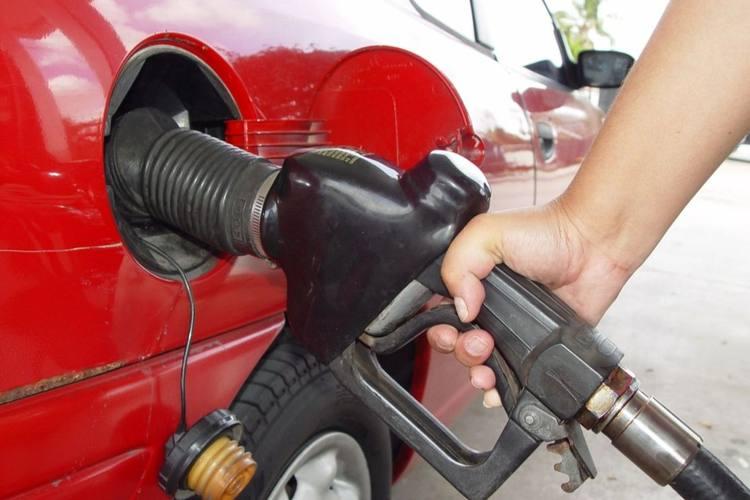 油价今晚上调，加1箱油将多花27.5元