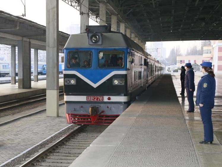 中国至朝鲜国际旅客列车抵达平壤