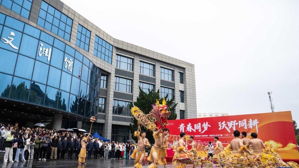 湖南长沙：校园民俗活动迎接“二月二”