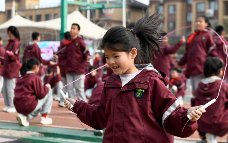 ɽ�����أ������μ� ������У԰