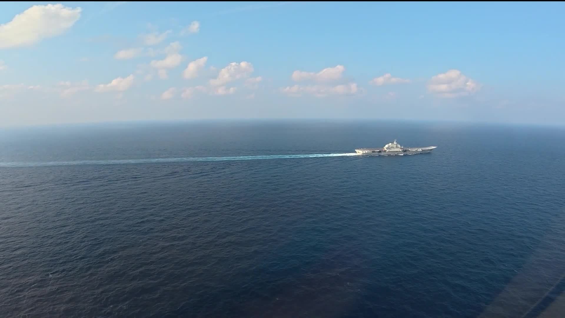 海军辽宁舰编队完成远海实战化训练