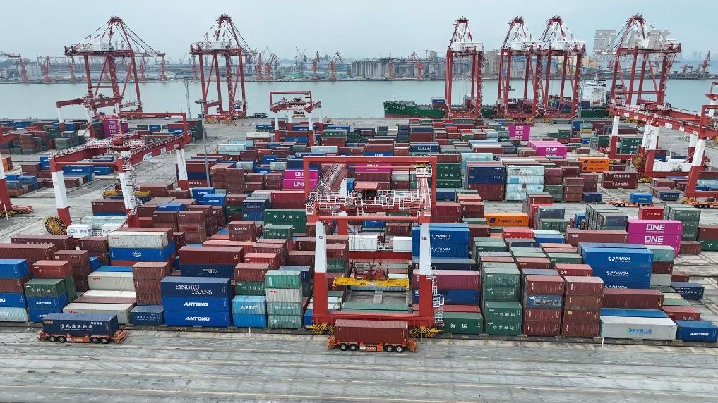 APEC经济体媒体代表在广州 感受亚太贸易有多“快”