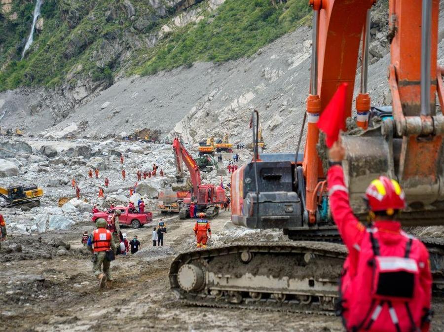西藏吉隆泥石流灾害已致21人遇难541人失联 抢险救援和应急处置有序开展