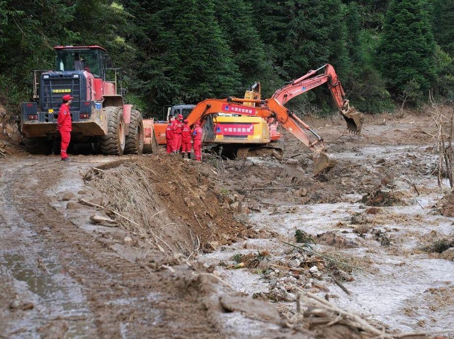 江西遂川高坪镇泥石流已致12人遇难