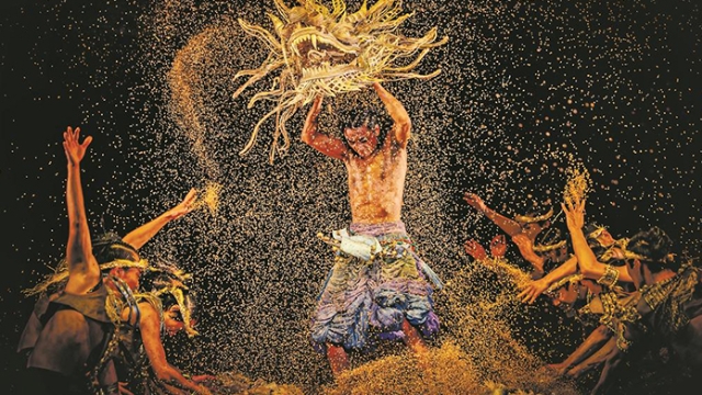 舞剧《二十四时舞》厦门首演 33项非遗演绎时间史诗