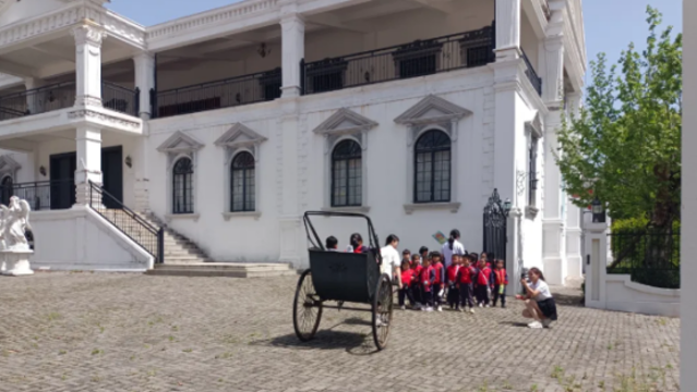 穿越民国奇遇记！萌娃畅游海丝影视小镇