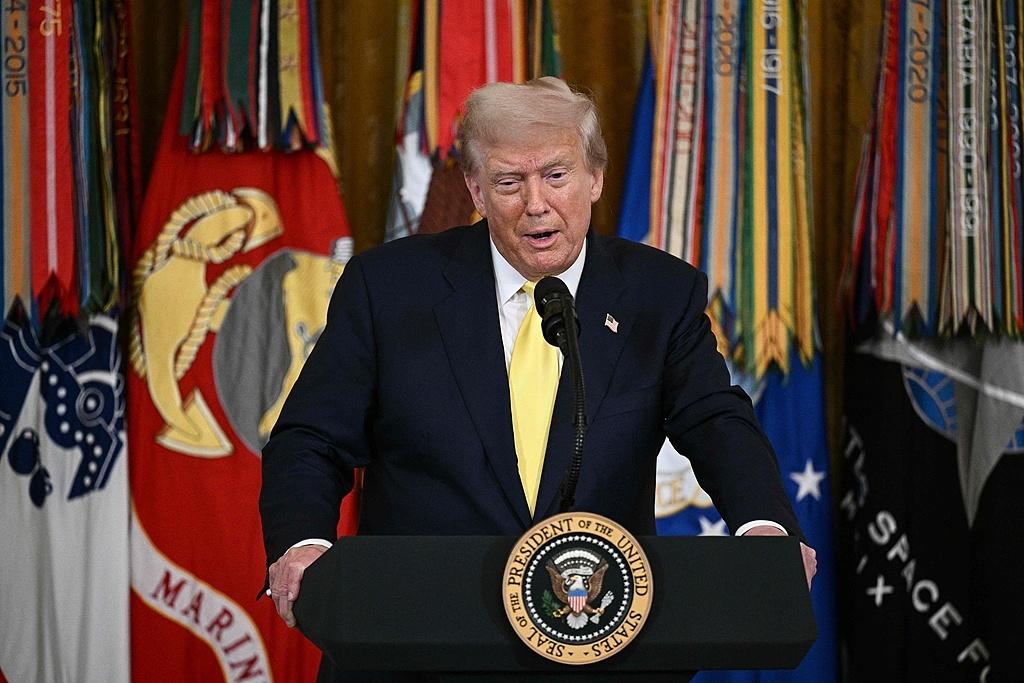 特朗普就美俄元首会晤表态：普京无需同意和泽连斯基会面