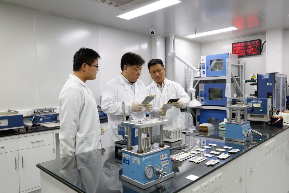 我国科学家将锂电池能量密度和续航能力提高了2-3倍
