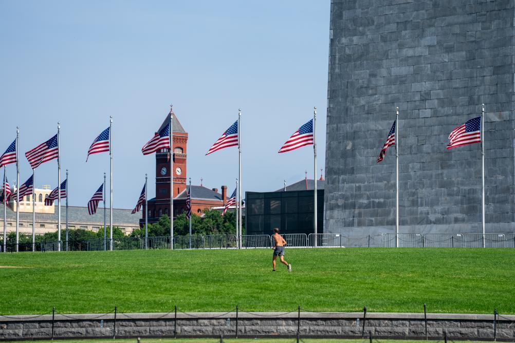 华盛顿居民不满特朗普调兵“夺回”首都行动