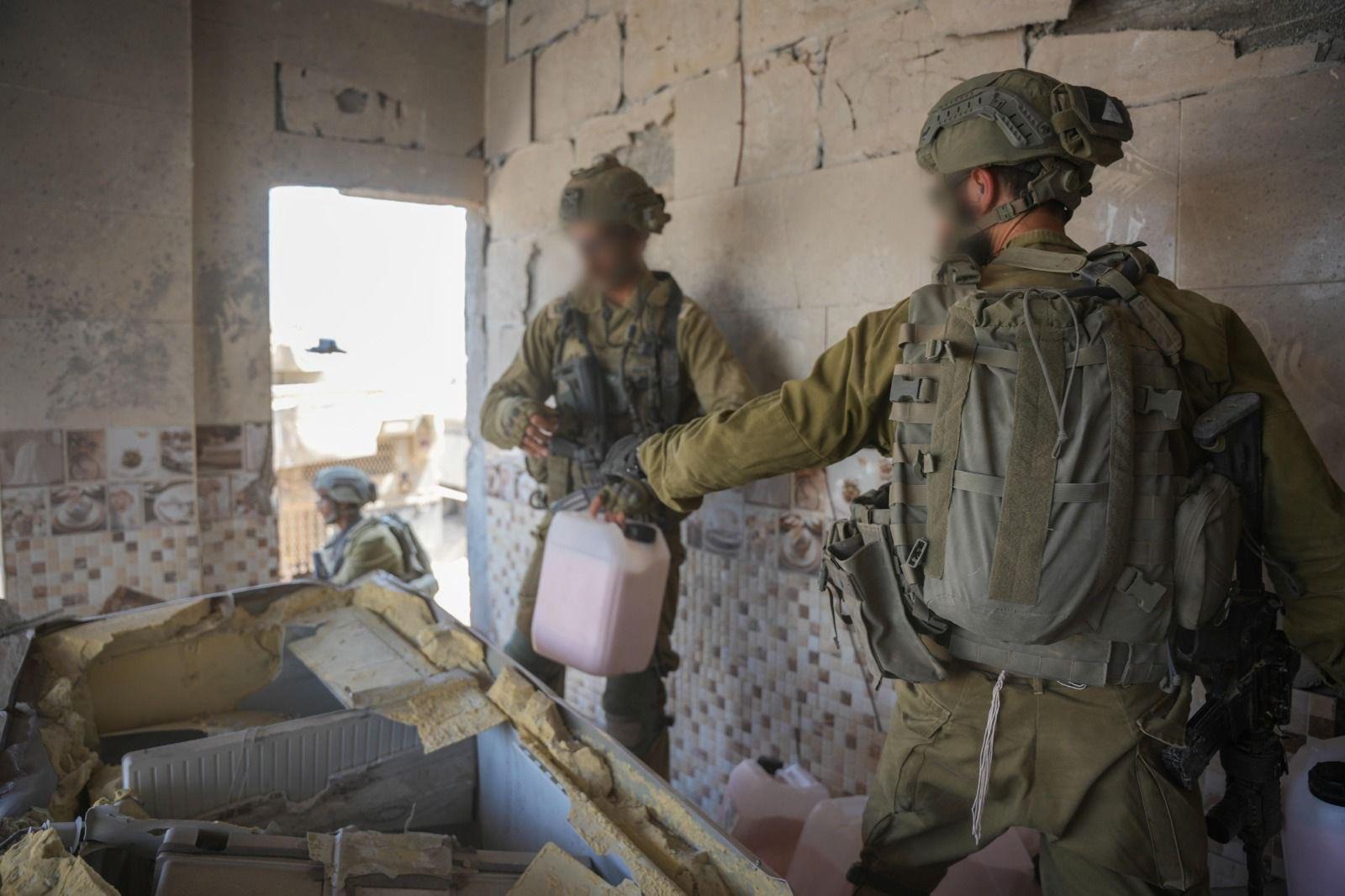 以军在加沙城郊区恢复作战 警告当地平民向南撤离