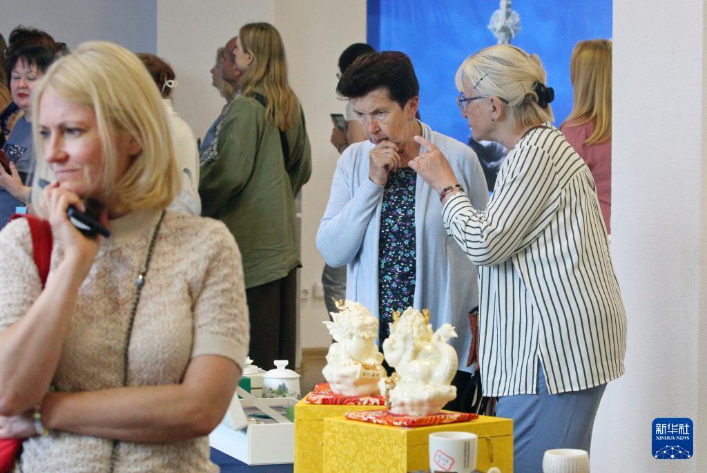 “中国白·德化瓷”主题展在明斯克开幕