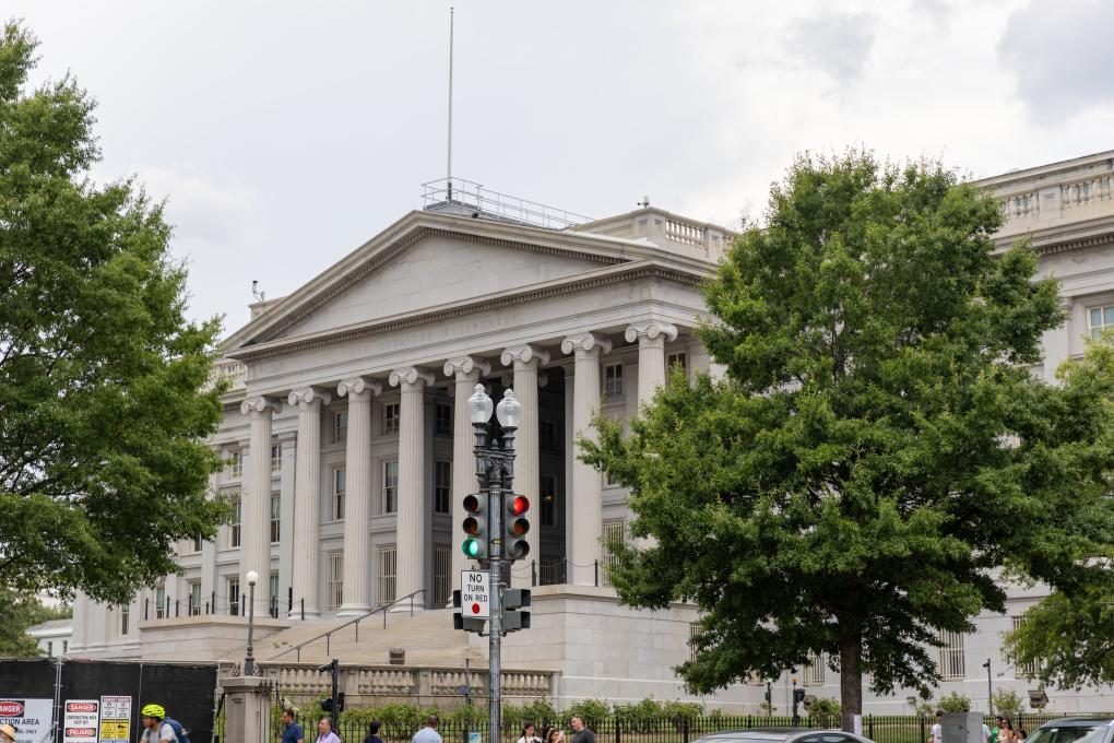 “你被炒了”！特朗普的“报复”接二连三