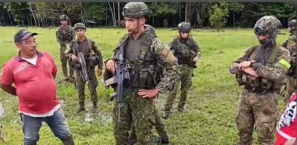 哥伦比亚遭绑架士兵在谈判后全部获释