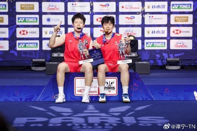 羽球世锦赛，谭宁获女双冠军！