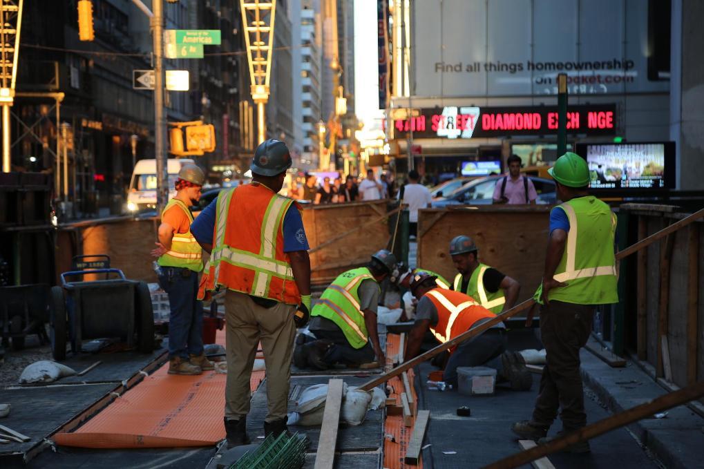 重压之下　美国劳动力市场流失逾120万移民