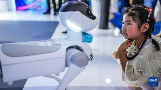 中国“人工智能+”加速赋能千行百业