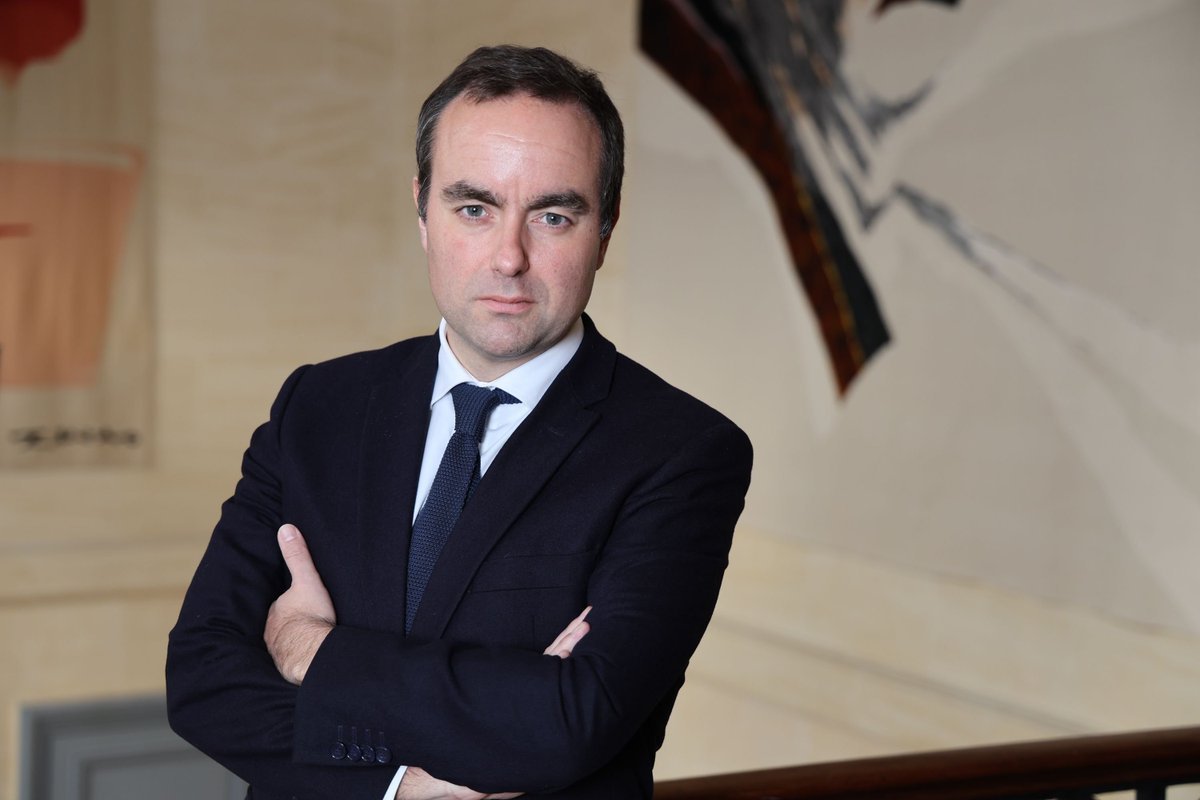 马克龙任命防长勒科尔尼担任法国总理