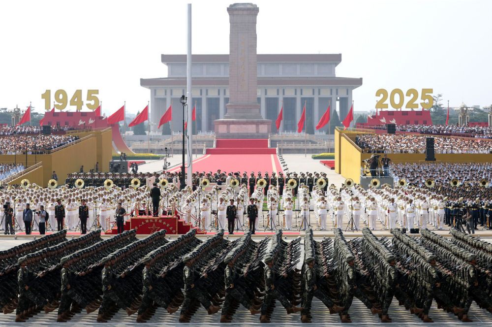 新华走笔丨为了抓拍好这些难忘的瞬间